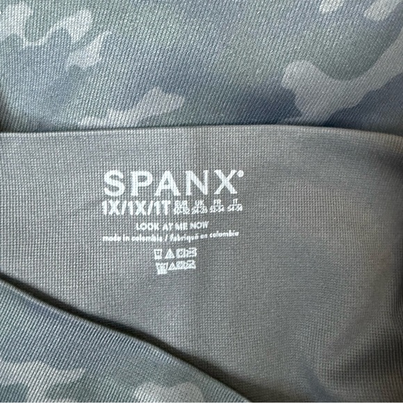 Spanx Black and Gray Camouflage Ecocare Seamless Leggings Size 1X NWT - Picture 10 of 12